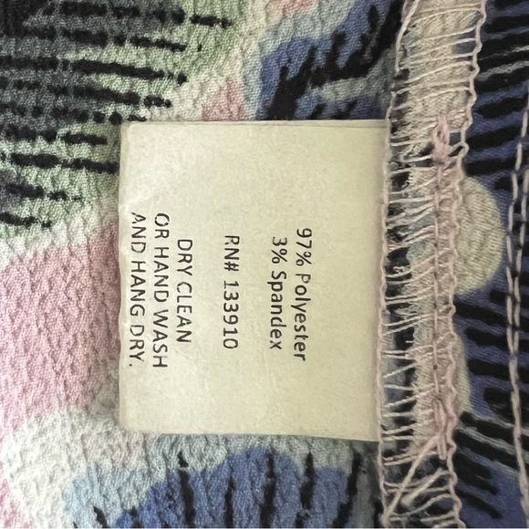 Show Me Your Mumu The Conga Baja Bloom Crinkle Stretch Pink V-Neck Wrap Top - Picture 8 of 8